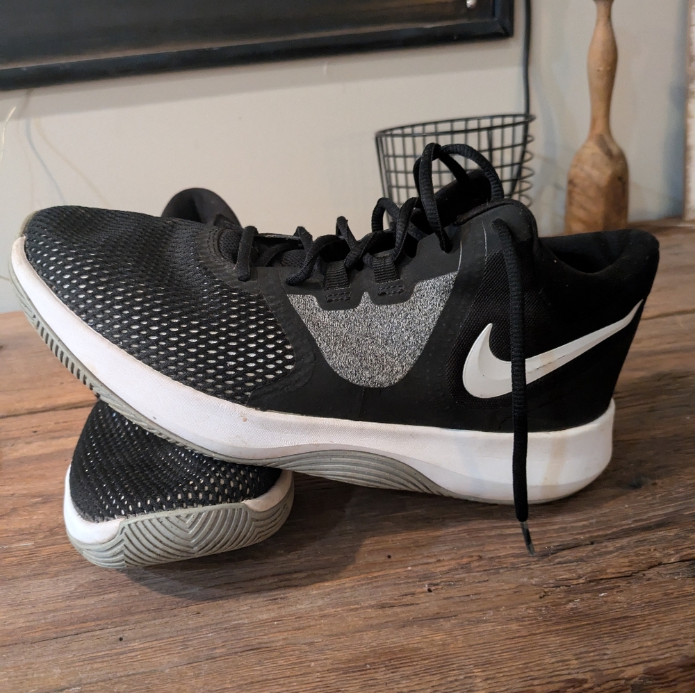 Nike Air Precision Basketball shoes 10 1/2